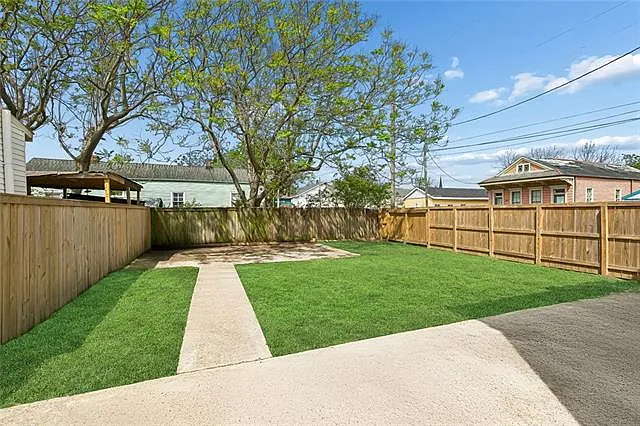 432 Delery St — Photo 13