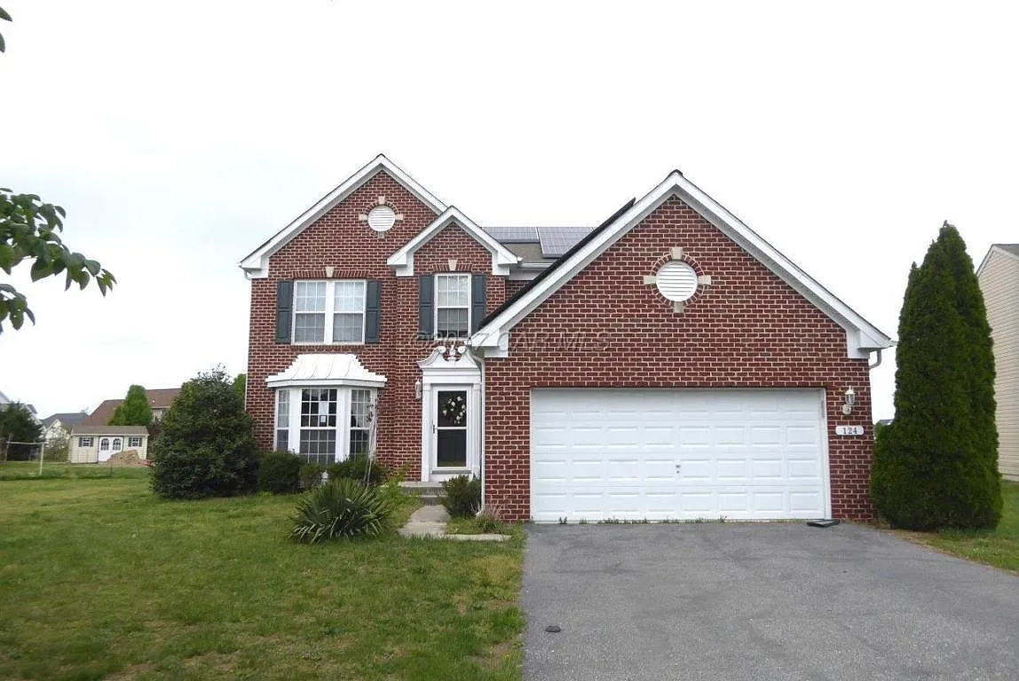 124 Paddock Dr photo 1