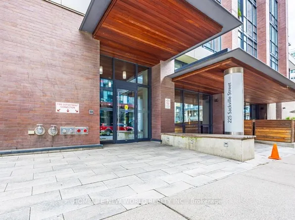225 Sackville St, Toronto, ON