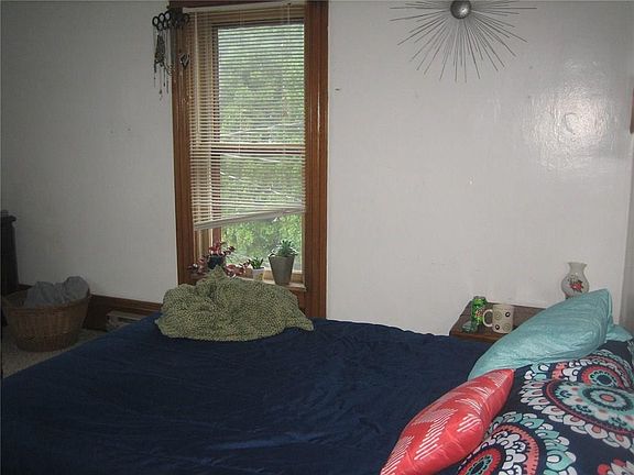 3rd image of 239 Forest Ave