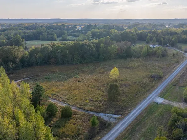 71 W Kinzer Ln, Searcy, AR 72143