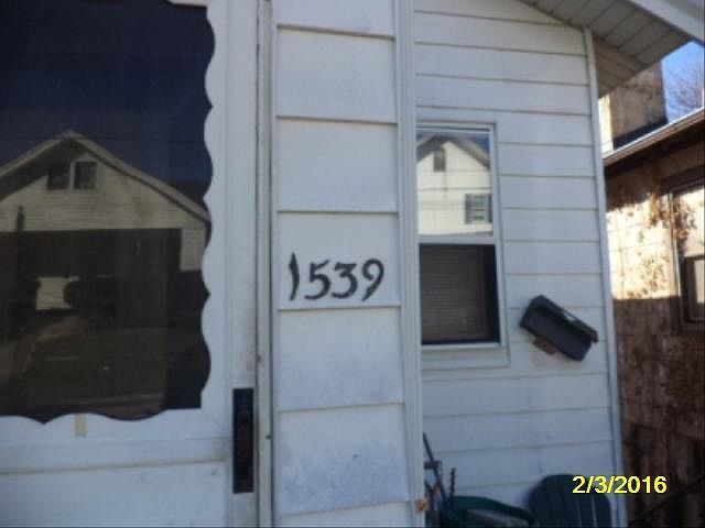 2nd image of 1539 Ambrose Ave