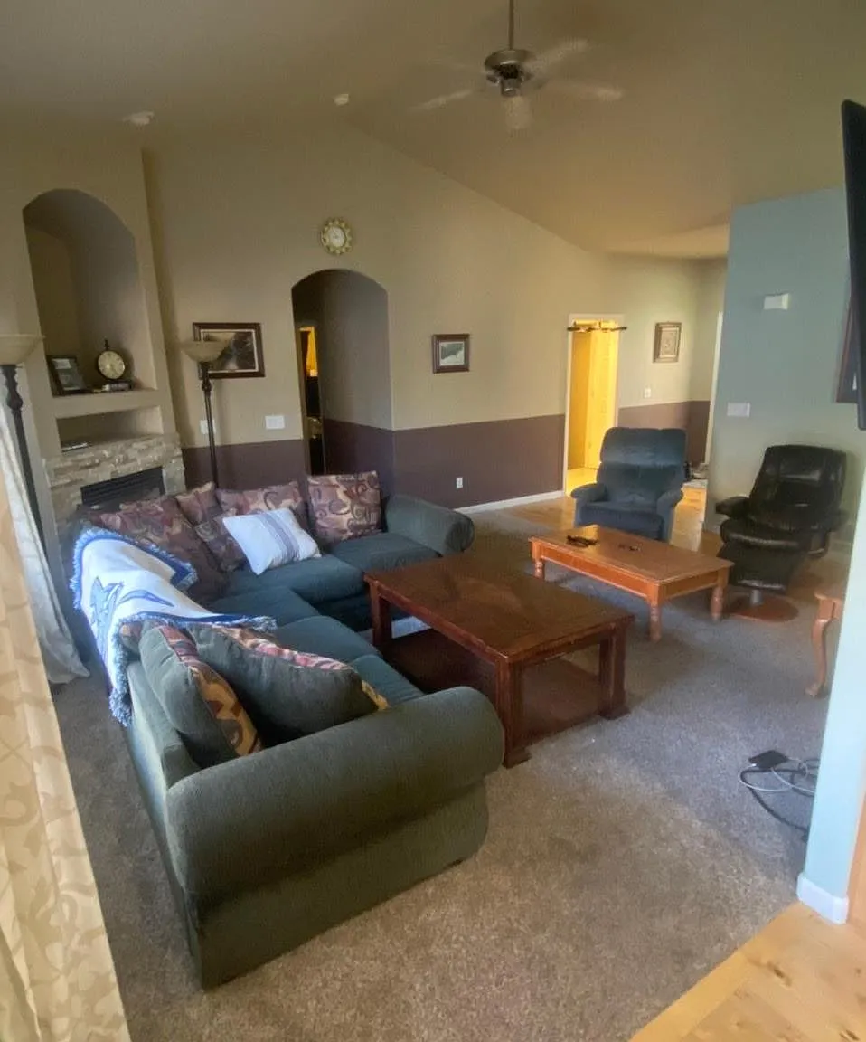 5 bed, 3124 sqft, $2,800 — Photo 3