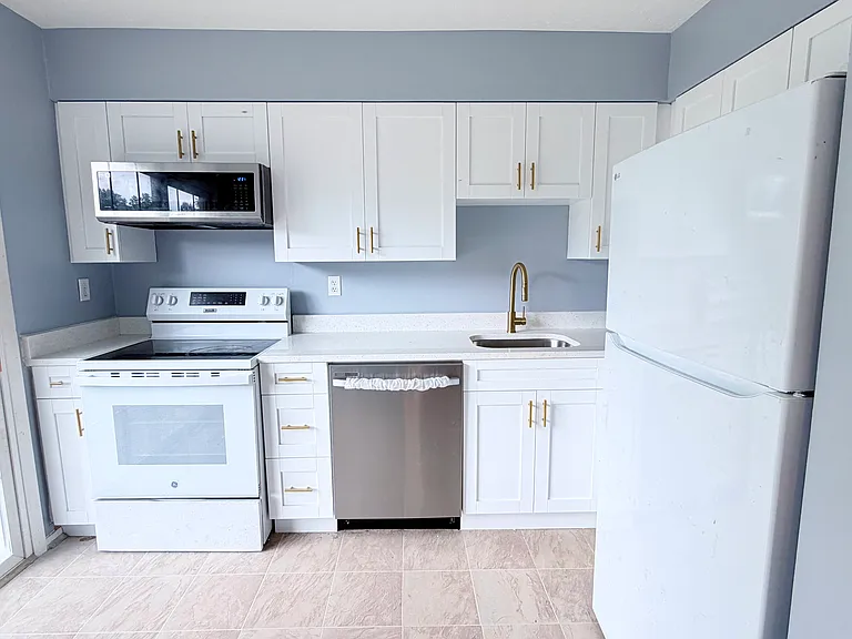 12 Hallview Ct — Photo 8