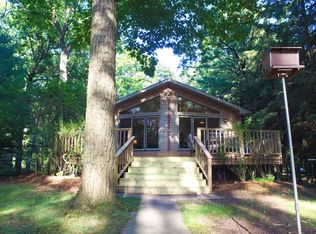 N2711 Browne Ln, Waupaca, WI 54981