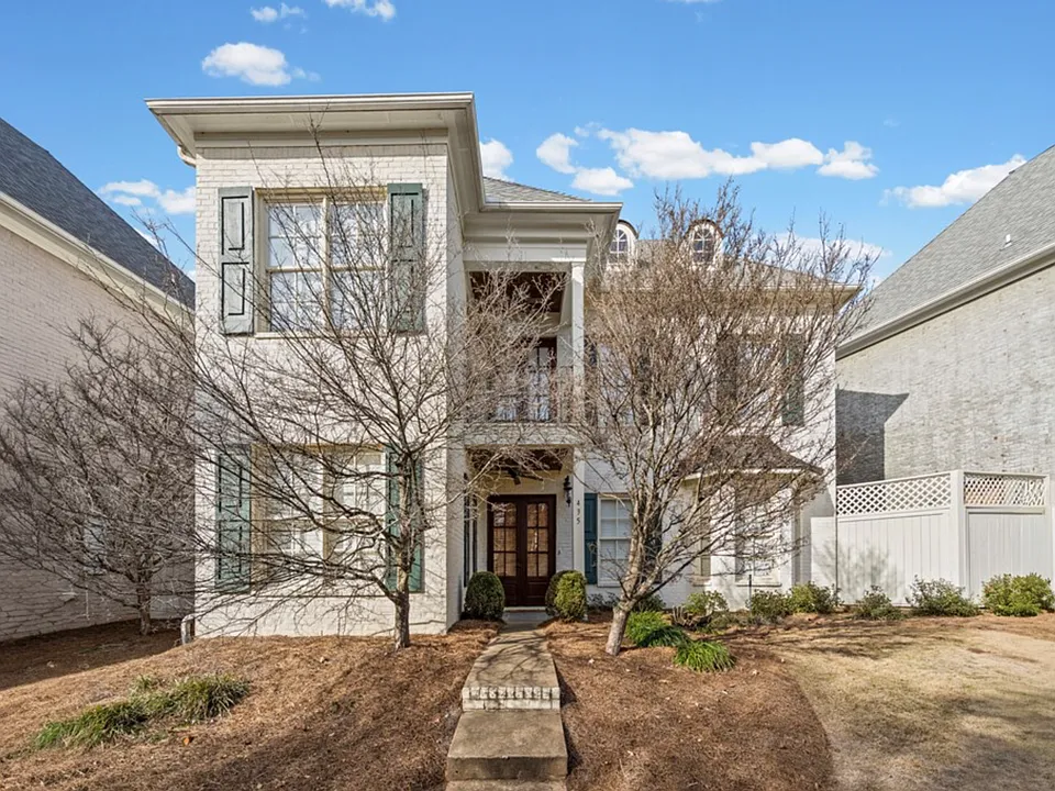 435 Saint Remy Blvd