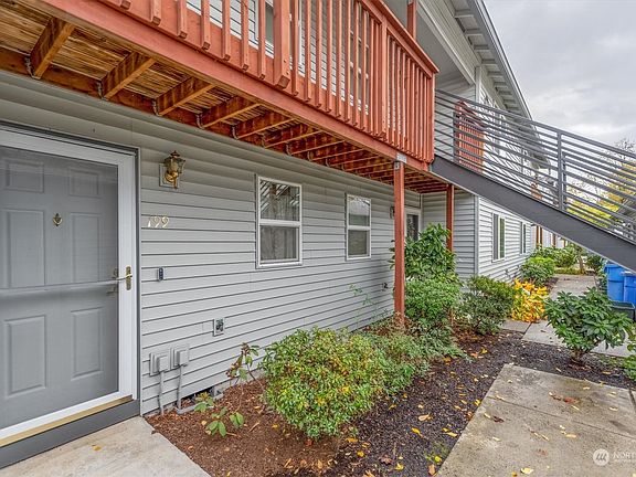 3rd image of 4000 NE 109th Avenue #199