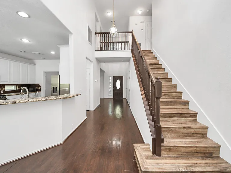 20510 Pioneer Bend Ct — Photo 27