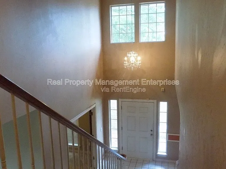 10018 Birkenhead Ct — Photo 11
