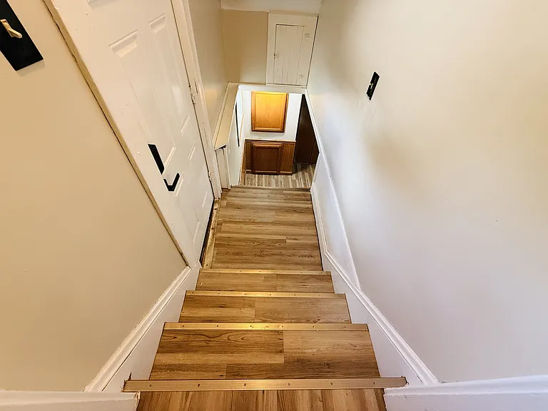 4123 Stickney Ave — Photo 13