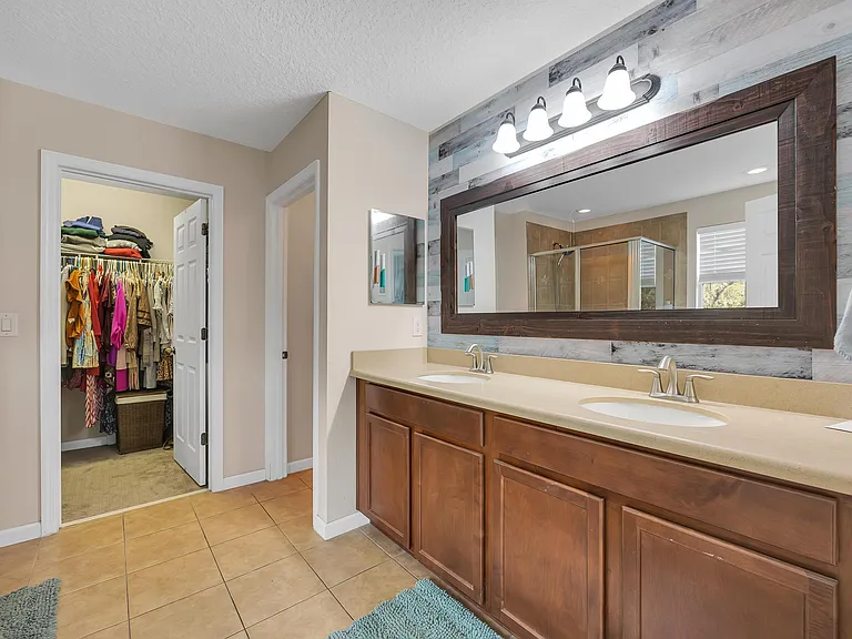 762 Battersea Dr — Photo 15
