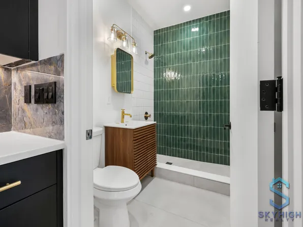 16 Howard Avenue image 10 of 26