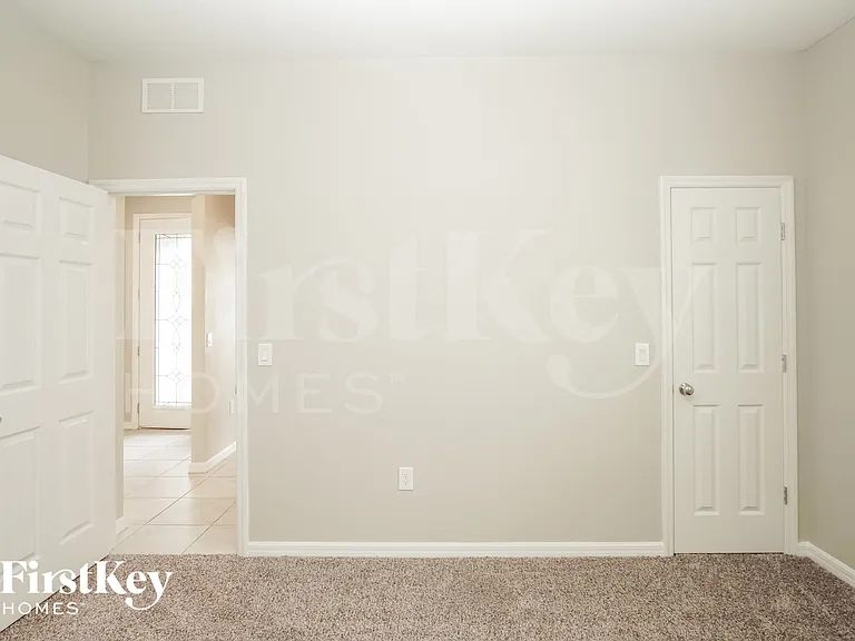 1869 Cayman Cove Cir — Photo 11