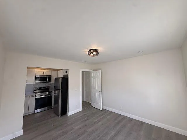904 4th St #2 — Photo 7