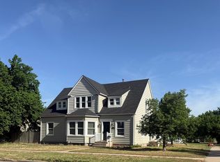 602 W 8th St, Larned, KS 67550