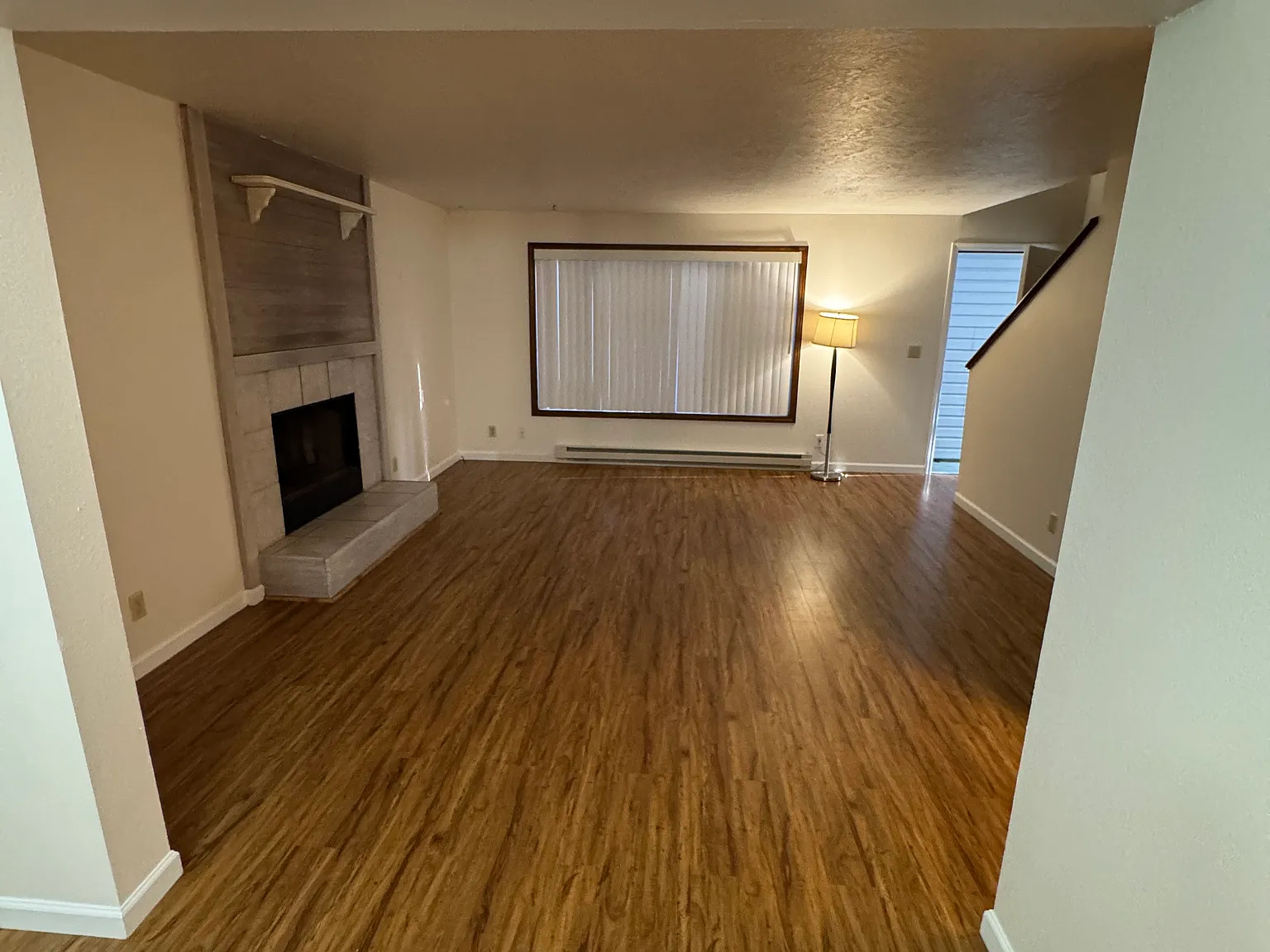 2 bed, 1.5 bath, 1100 sqft, $1,800 — Photo 2