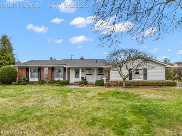 28868 Lorikay St, Farmington Hills, MI 48334
