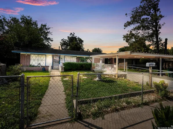 5030 Creekmoor, San Antonio, TX 78220