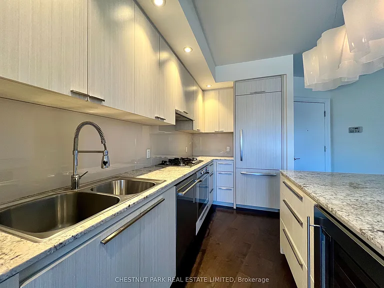 88 Davenport Rd #205 — Photo 7