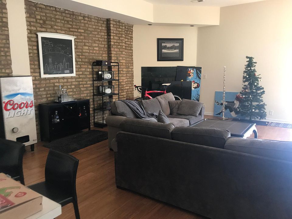 1st image of 2411 N Clybourn Ave #3