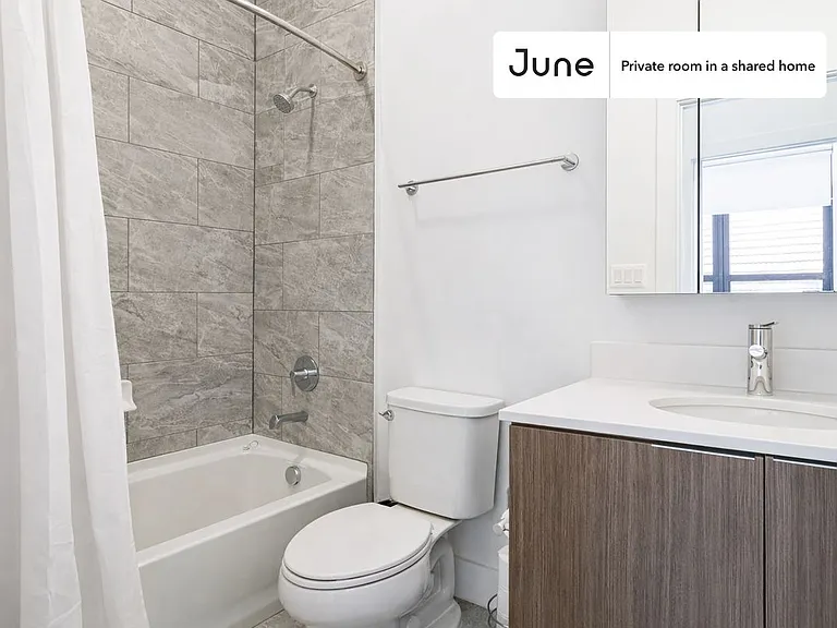 2147 P St NW #B — Photo 8
