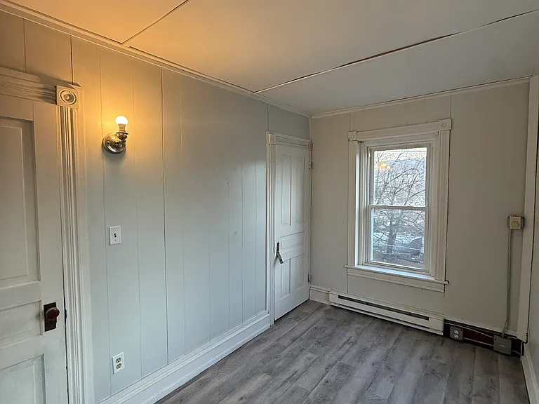 406-408 W Abbott St #1 — Photo 15