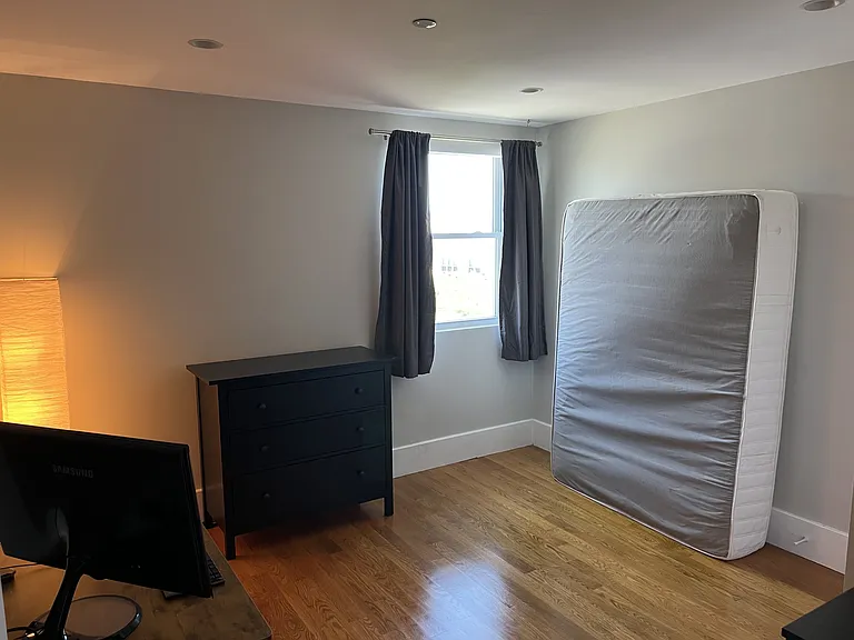 204 Spencer Ave #10 — Photo 22
