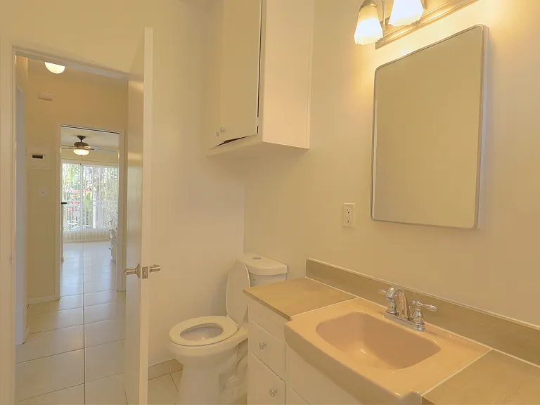4808 Riverton Ave #7 — Photo 23