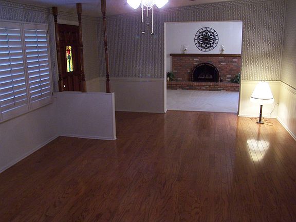 oak floor, fireplace
