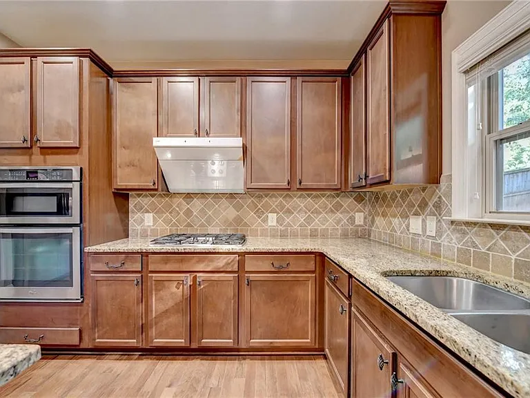 3709 Union Park Dr — Photo 17
