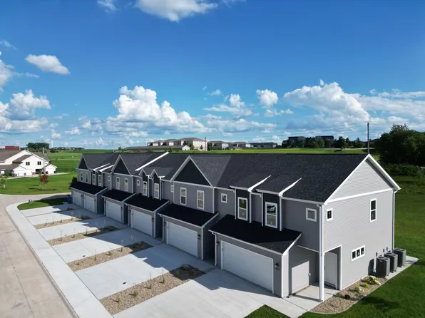 4315 Spruce Creek Dr, Cedar Falls, IA 50613