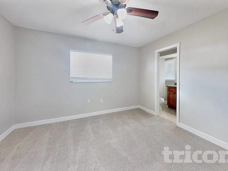 6160 Rockefeller Ave — Photo 5