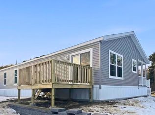 24 Adder Ln, Seabrook, NH 03874