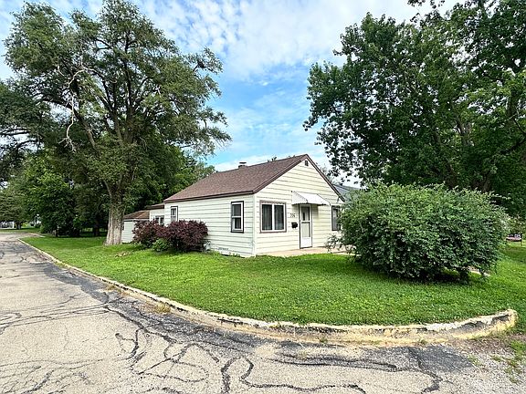 2nd image of 706 6th Ave