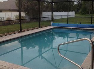 1207 SE 2nd Pl, Cape Coral, FL 33990