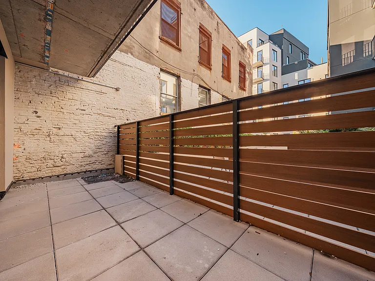 33 Franklin St #235 — Photo 4