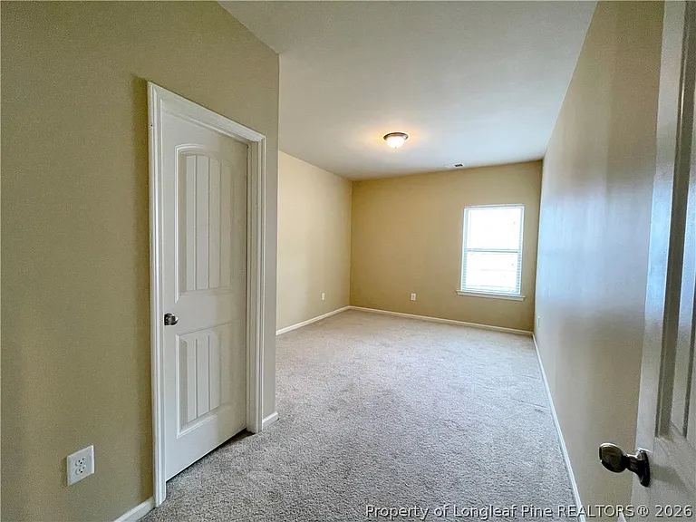642 Regimental Dr — Photo 15