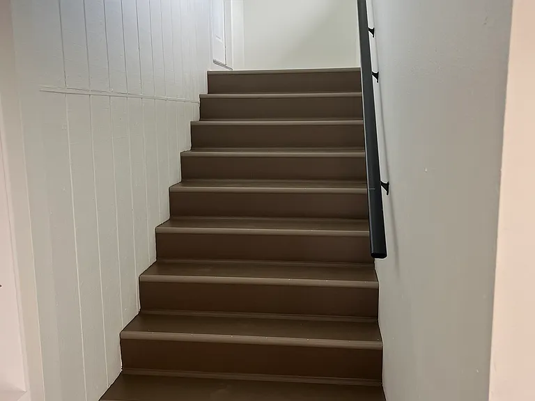 Private entrance and landing.