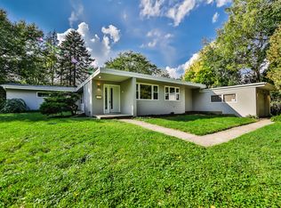 54 N Main St, Glen Ellyn, IL 60137