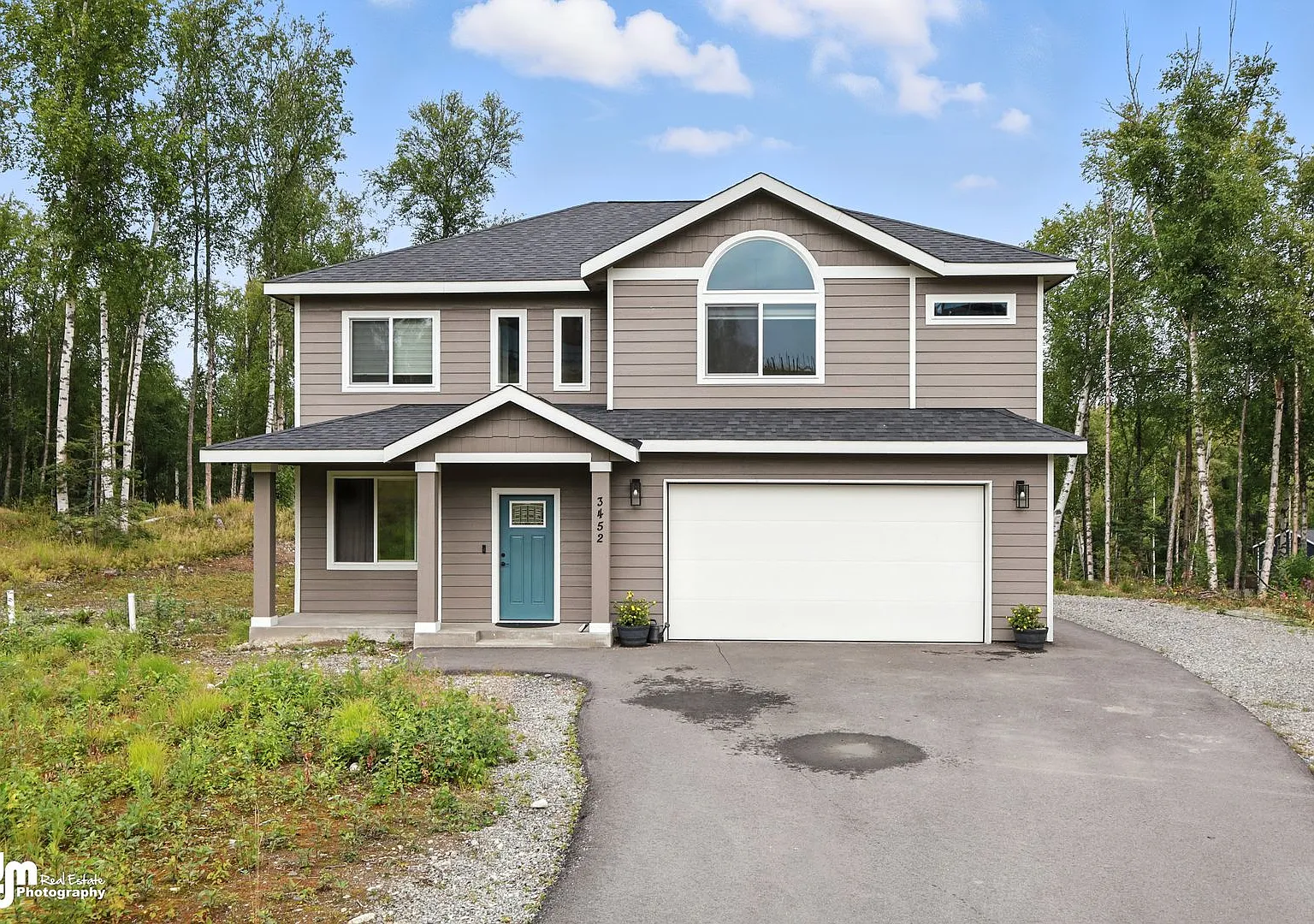 Charming & Updated 4BD/2.5BA! — Photo 1