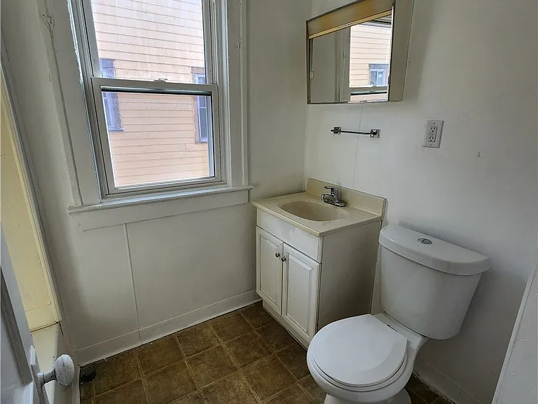 3610 E 120th St #3 — Photo 7
