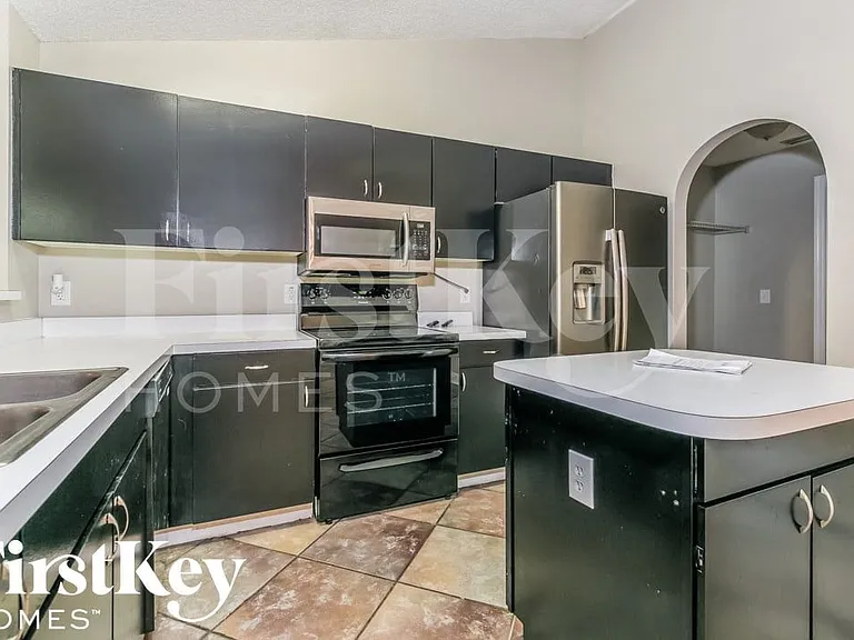1130 Sandusky St SE — Photo 5