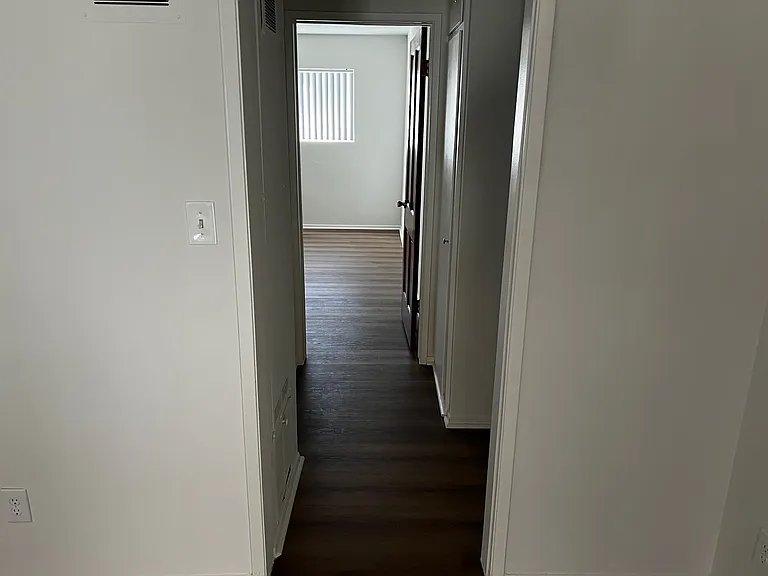 Northridge House — Photo 21