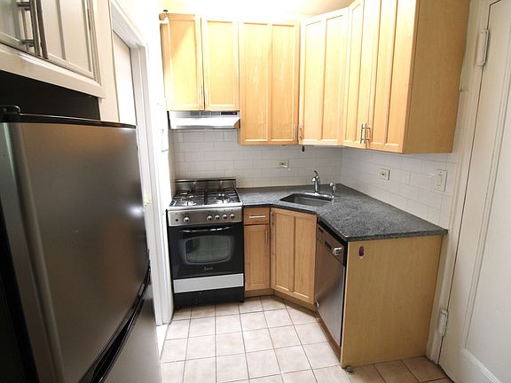 4th image of 29 E 20th St APT 4F