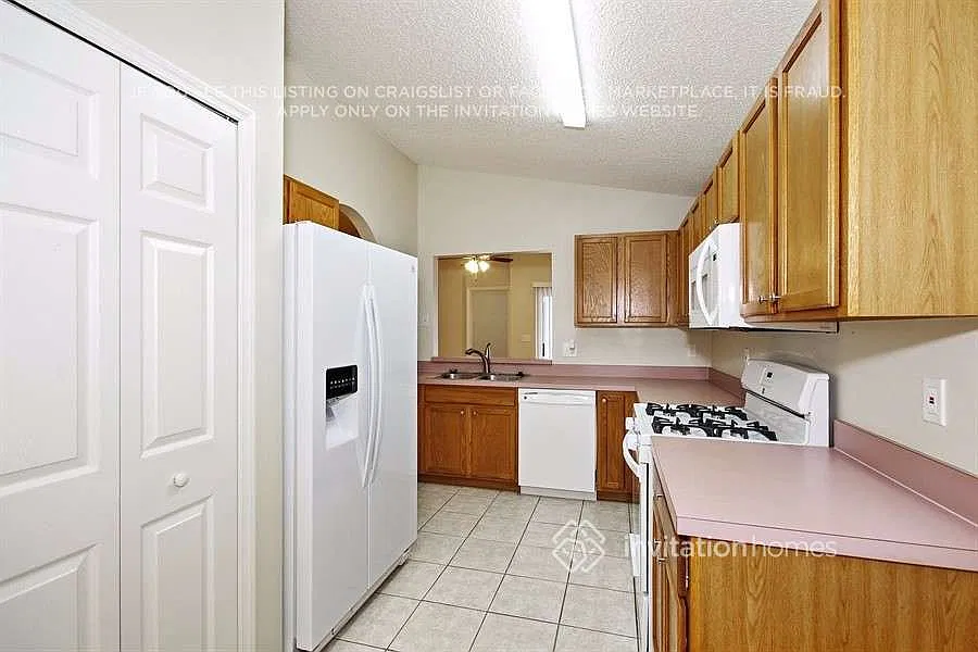 2378 Blue Sapphire Cir Orlando, FL 32837 — Photo 4