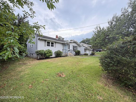 3rd image of 717 Howell Drive