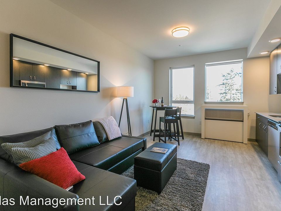 2nd image of 3011 NE Killingsworth St APT 404