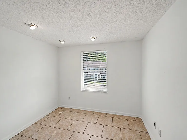 9626 Vinca Cir #D — Photo 12