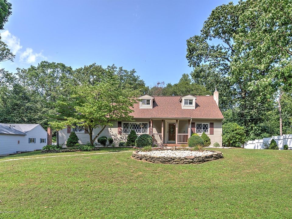 1st image of 49 Oak Ln