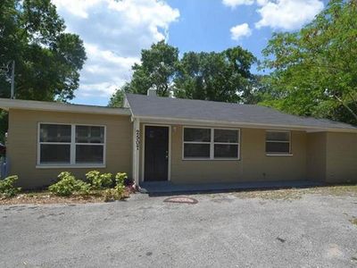2507 E Lake Ave, Tampa, FL, 33610